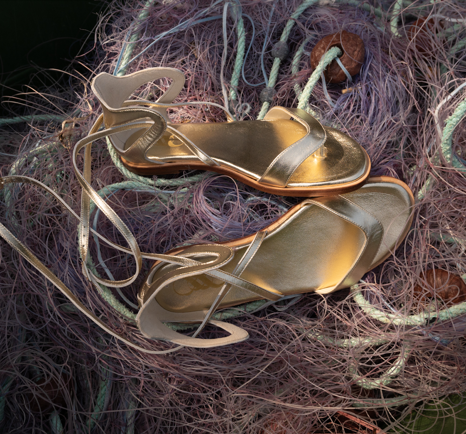 sandale-dore-confortable-chaussure-tendance-ete-chamberlan